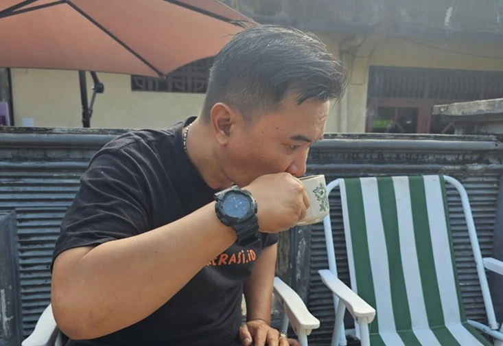 Ngopi Pagi di Toko Kopi Melayu Banjarbaru, Datang Jam 08.30, Pulang Bawa Rasa